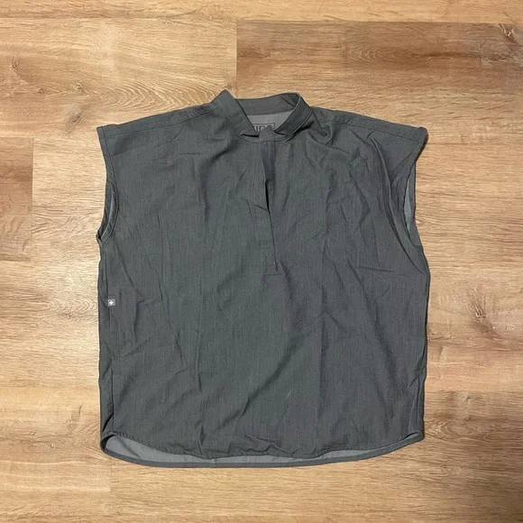 Figs Rafaela Oversized Scrub Top - Picture 2 of 8